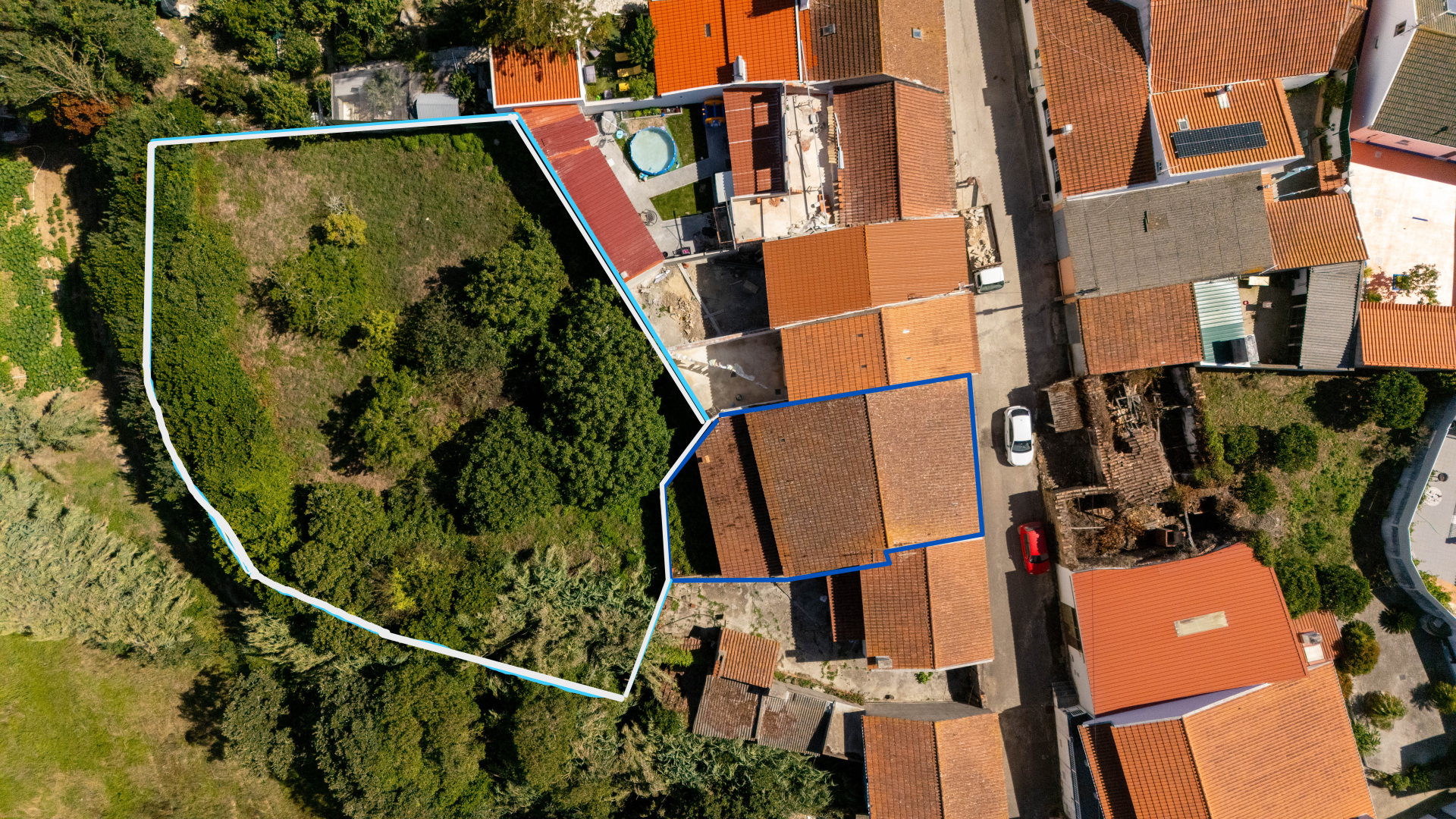 Afetação Moradia T1 com Logradouro e Terreno