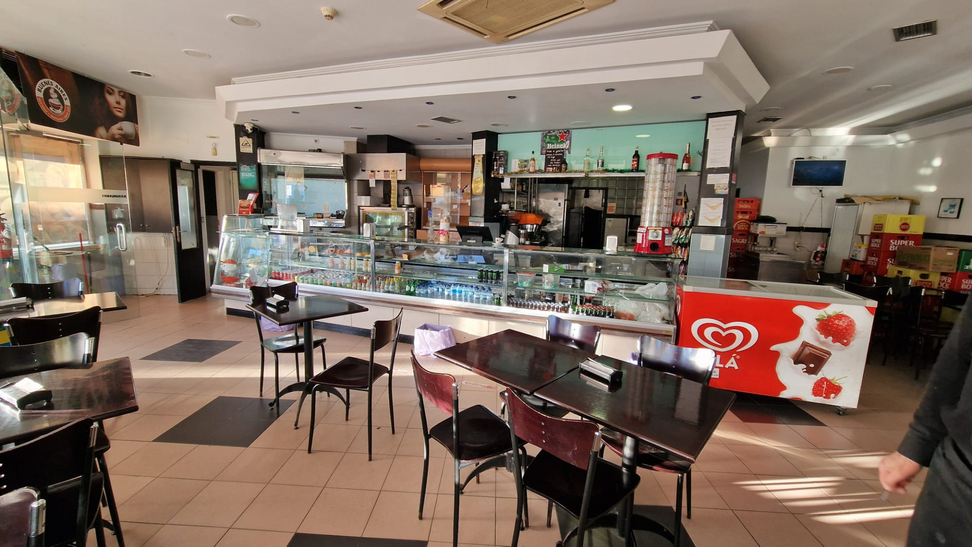 Espaço Comercial na Ramada, Odivelas