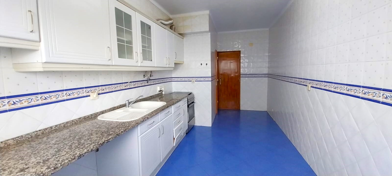 2-bedr. apartment in Portela with parking