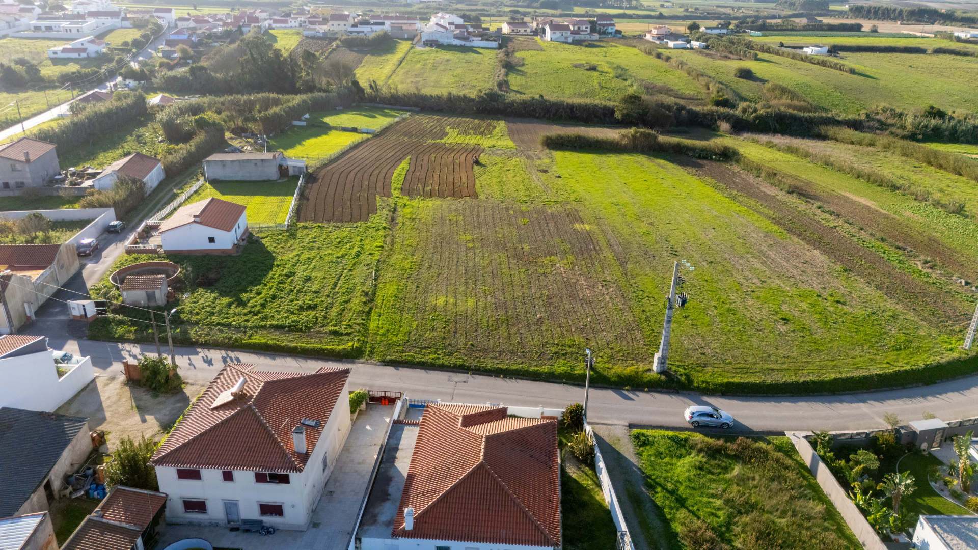 Plot for construction of 2 four-bedroom houses - PROJECT APPROVED