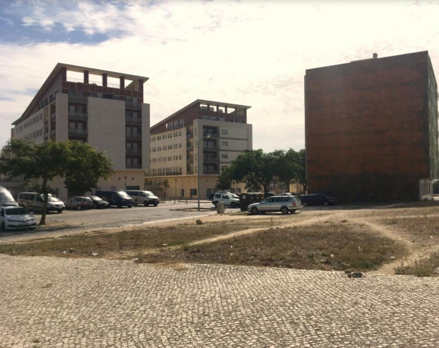 Terreno para construção com 329m² em Camarate