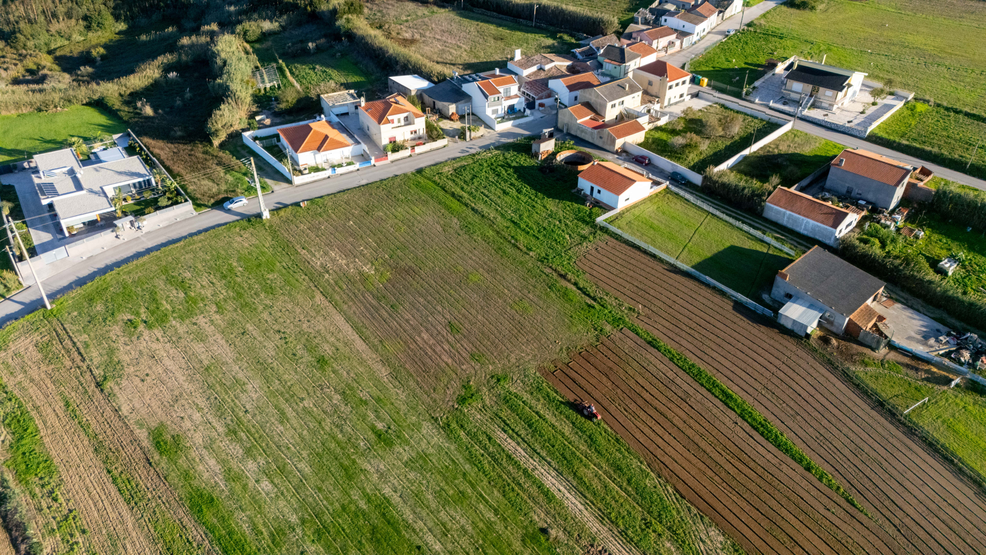 Plot for construction of 2 four-bedroom houses - PROJECT APPROVED