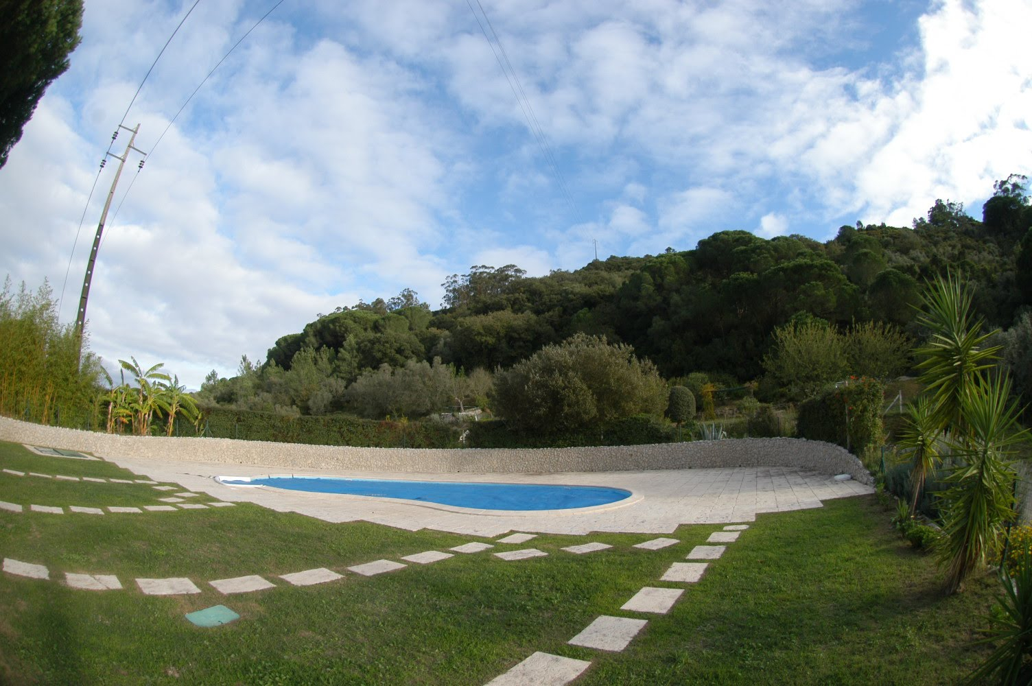 Farm in Palmela with 2 houses | 14 bedrooms | Saltwater pool | 13.080 m2 of land | Arrábida Mountains