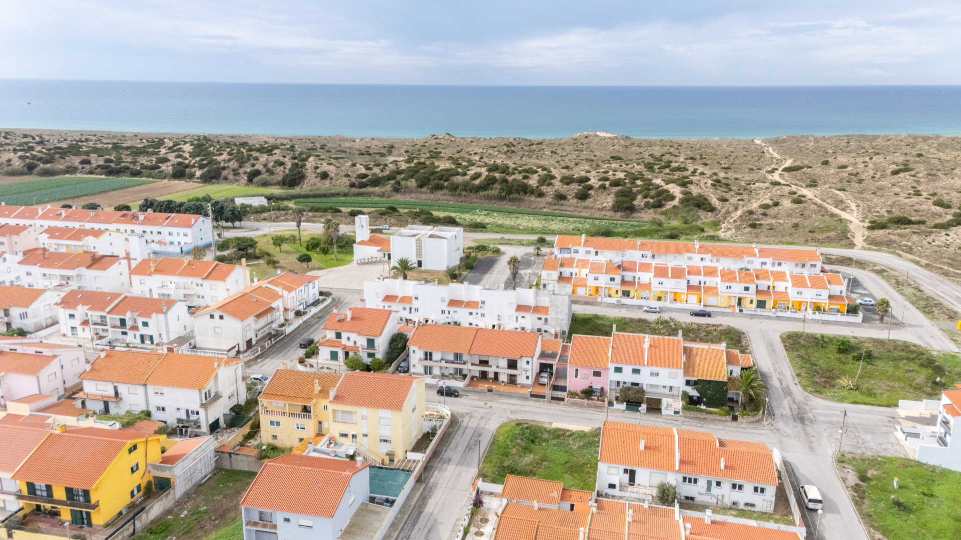 Moradia a Poucos Minutos a Pé da Praia