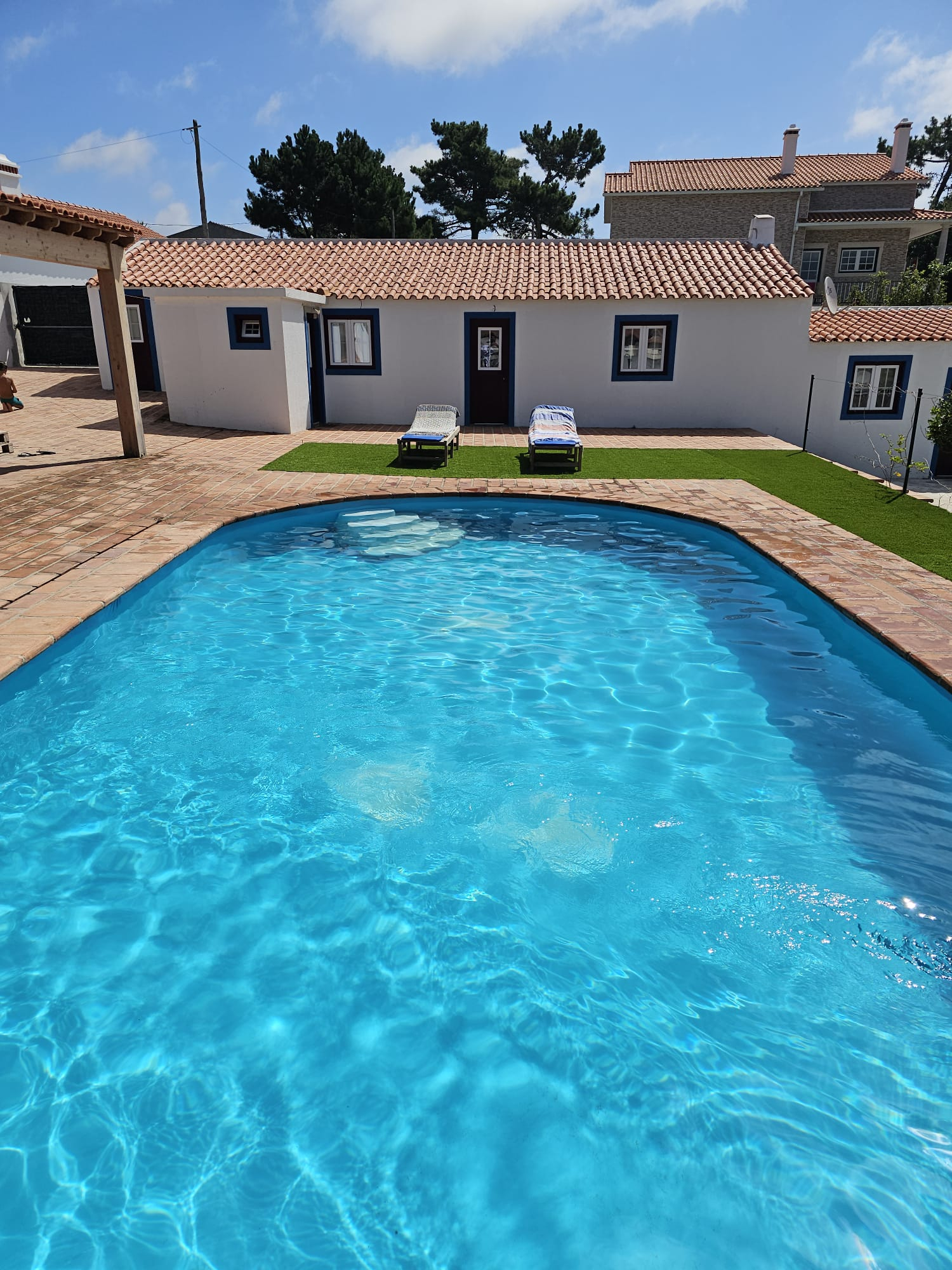 Moradia T2+1 com piscina e terreno 1260m2 na Foz do Arelho