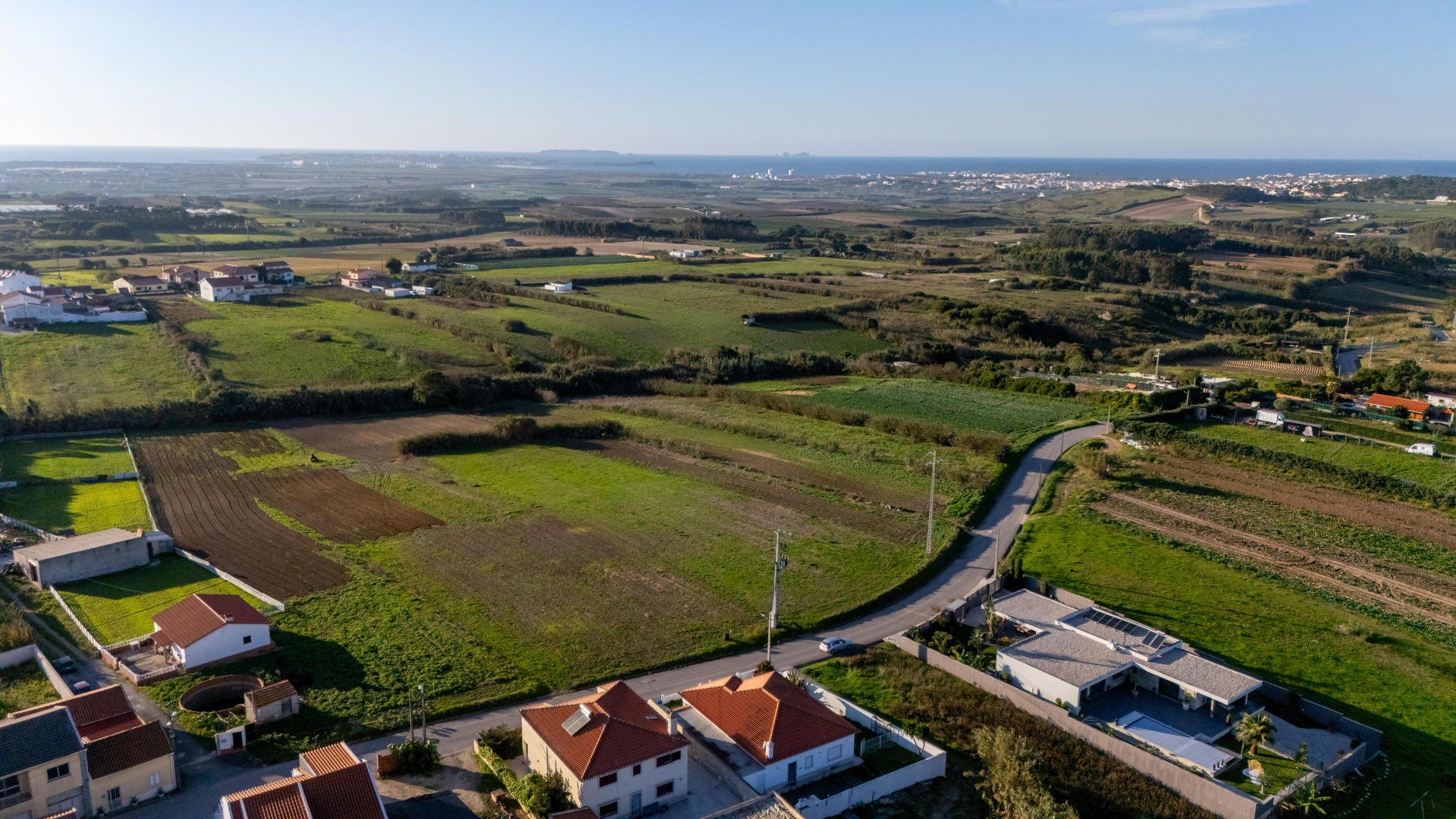 Plot for construction of 2 four-bedroom houses - PROJECT APPROVED