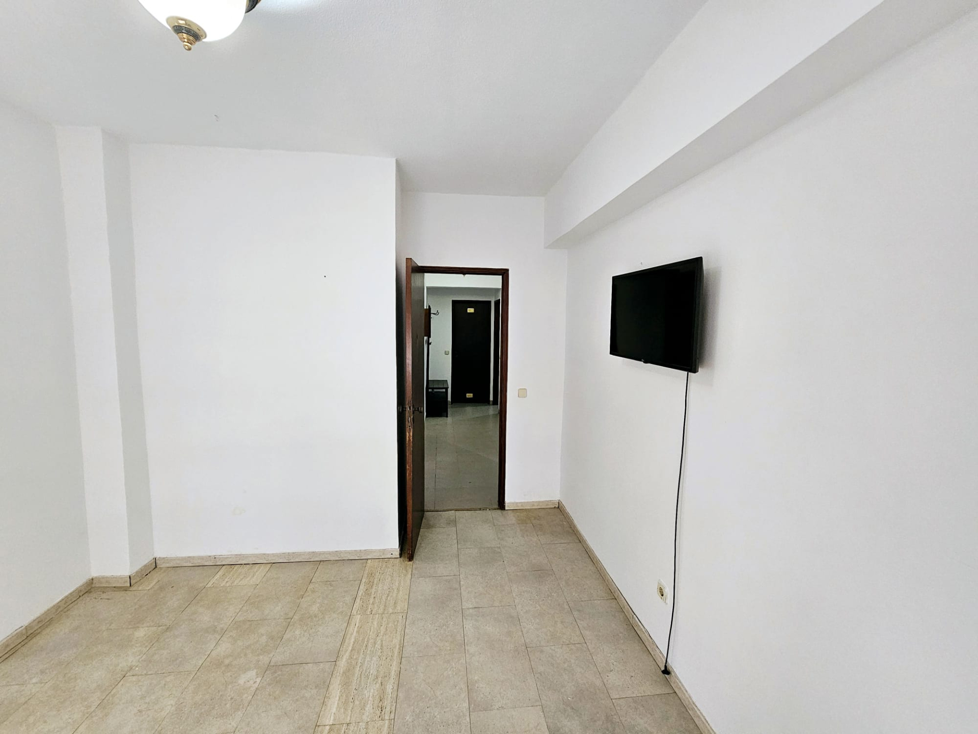 1 Bedroom Apartment Used in Rinchoa, Rio de Mouro