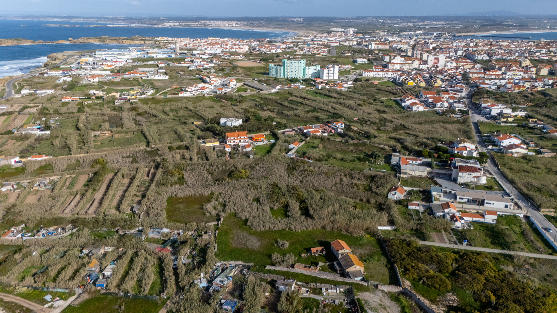 Terreno com 7.840m2 em Peniche