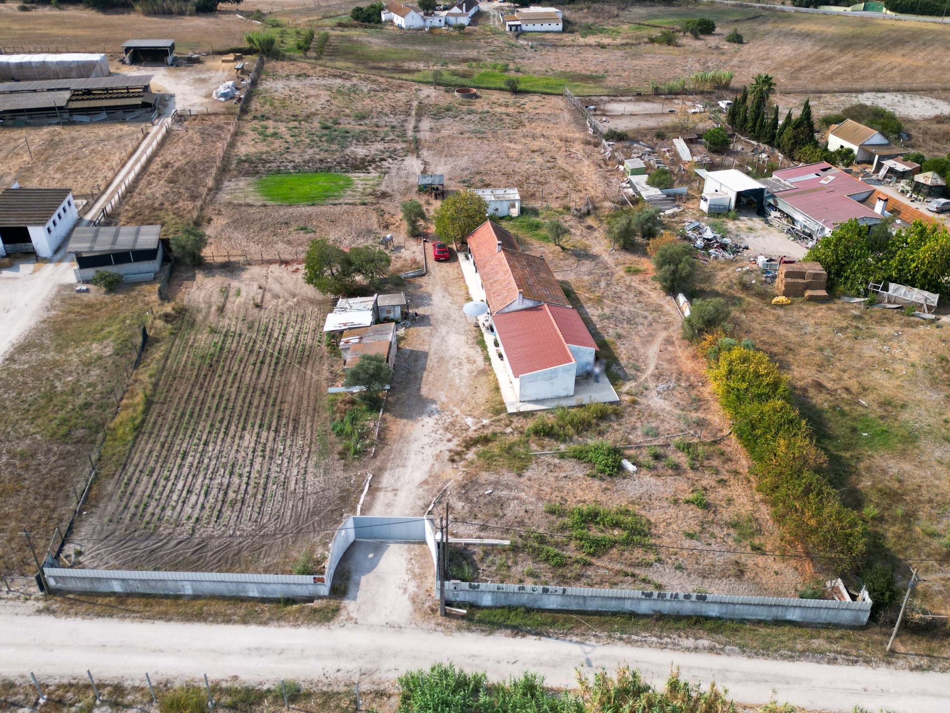 Farm with 2+2 bedroom villa with 100 m2 on agricultural land with 7,500 m2