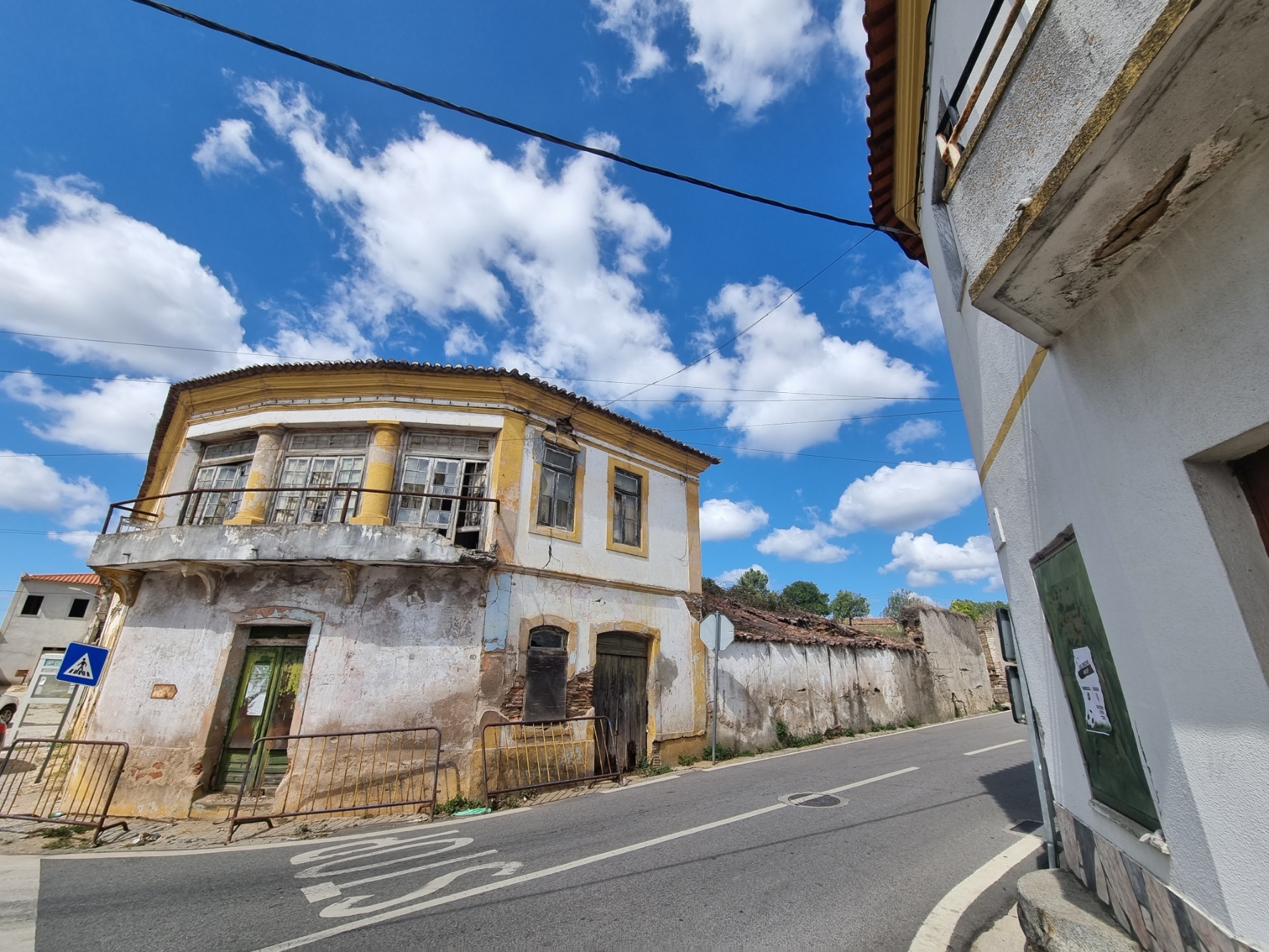 Ruined Buildings + Rustic Land