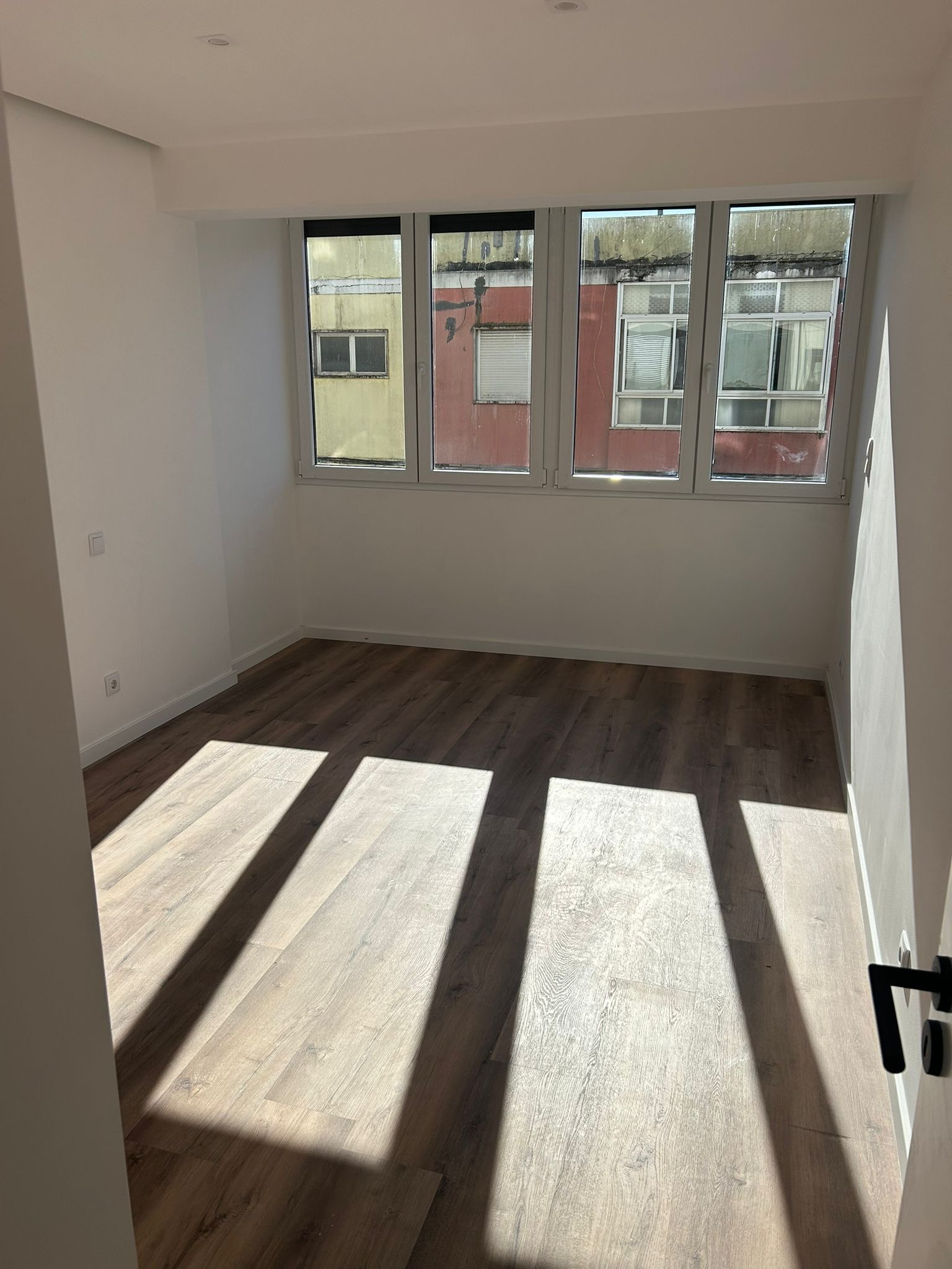 Fabuloso Apartamento T2 no Cacém com Terraço