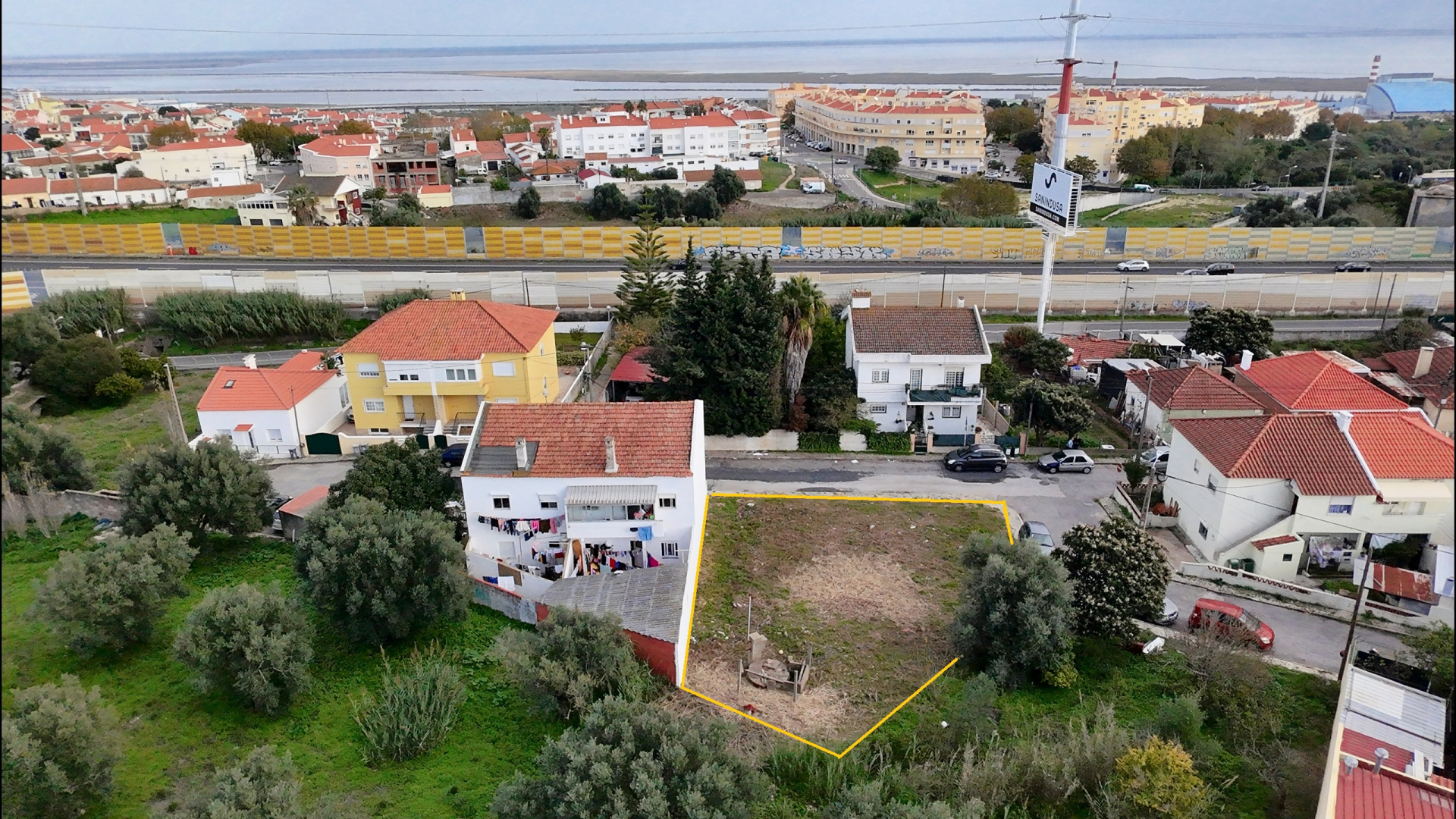 Terreno Urbano em Santa Iria com 403,80m2