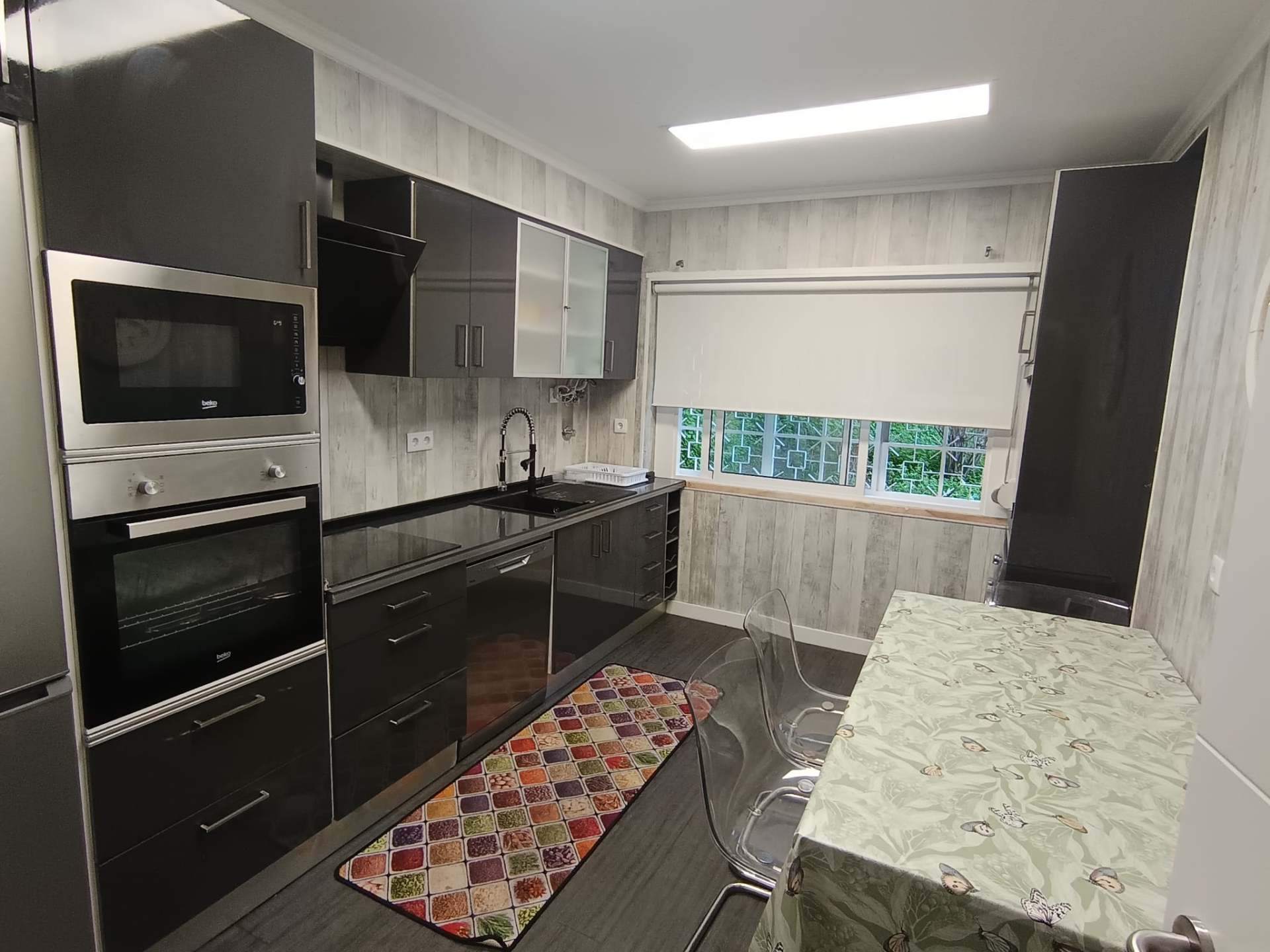 Apartamento T2 em Massamá.