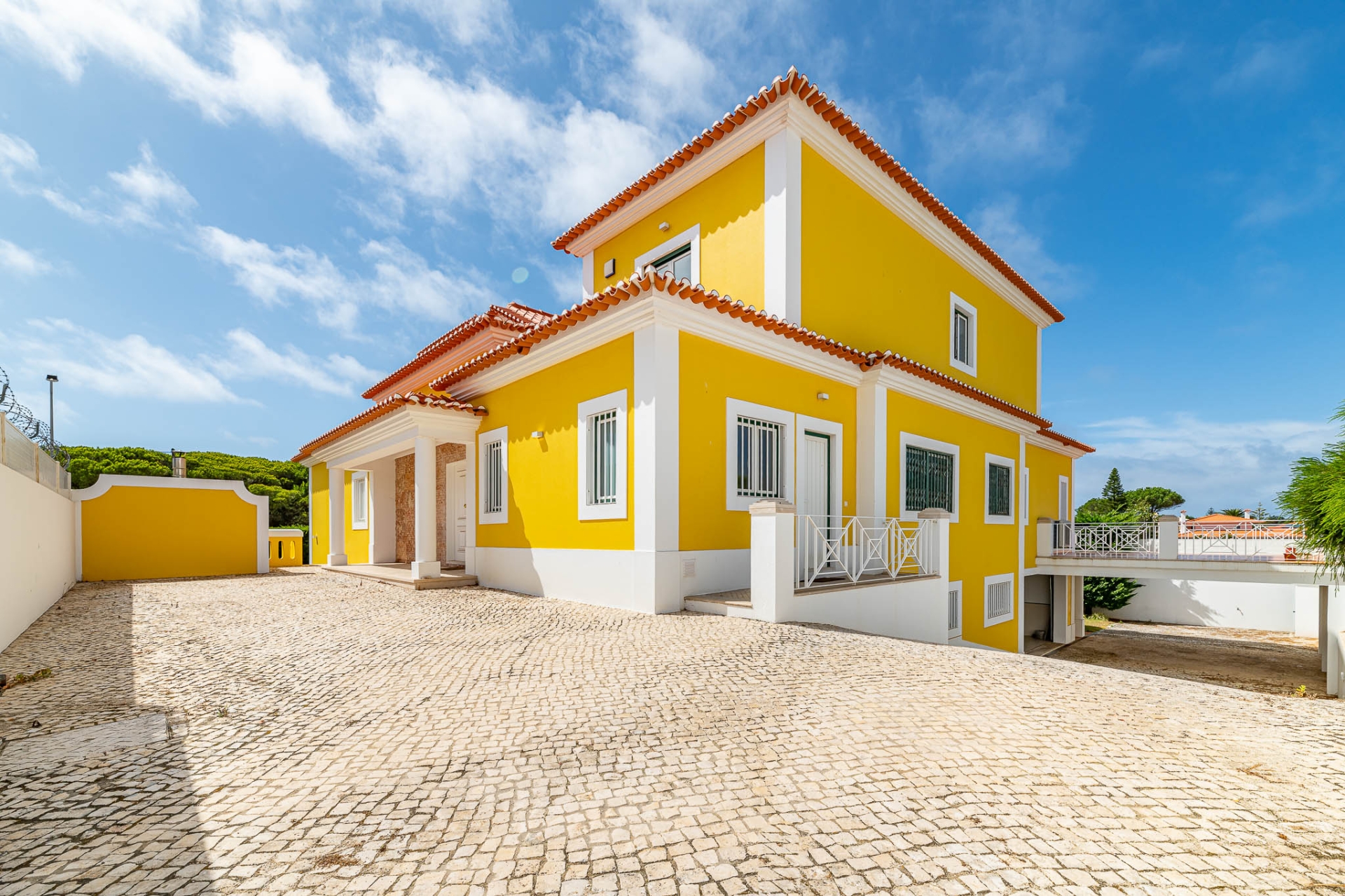 Moradia com 5 suites em Areia | Quinta da Marinha | Cascais