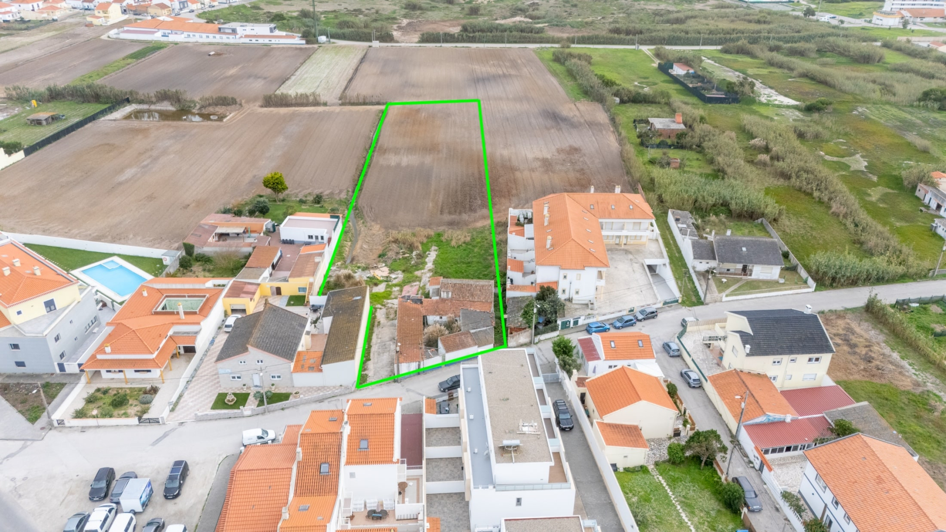 Terreno para Construção a poucos metros da Praia do Baleal