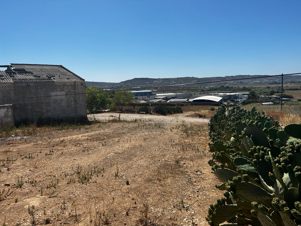 Terreno Urbano com 6500 m2 para construção