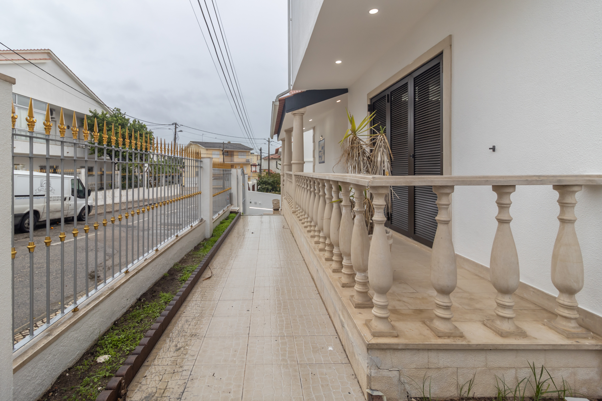 Moradia T5 de Traça Tradicional na Quinta do Brasileiro, Corroios