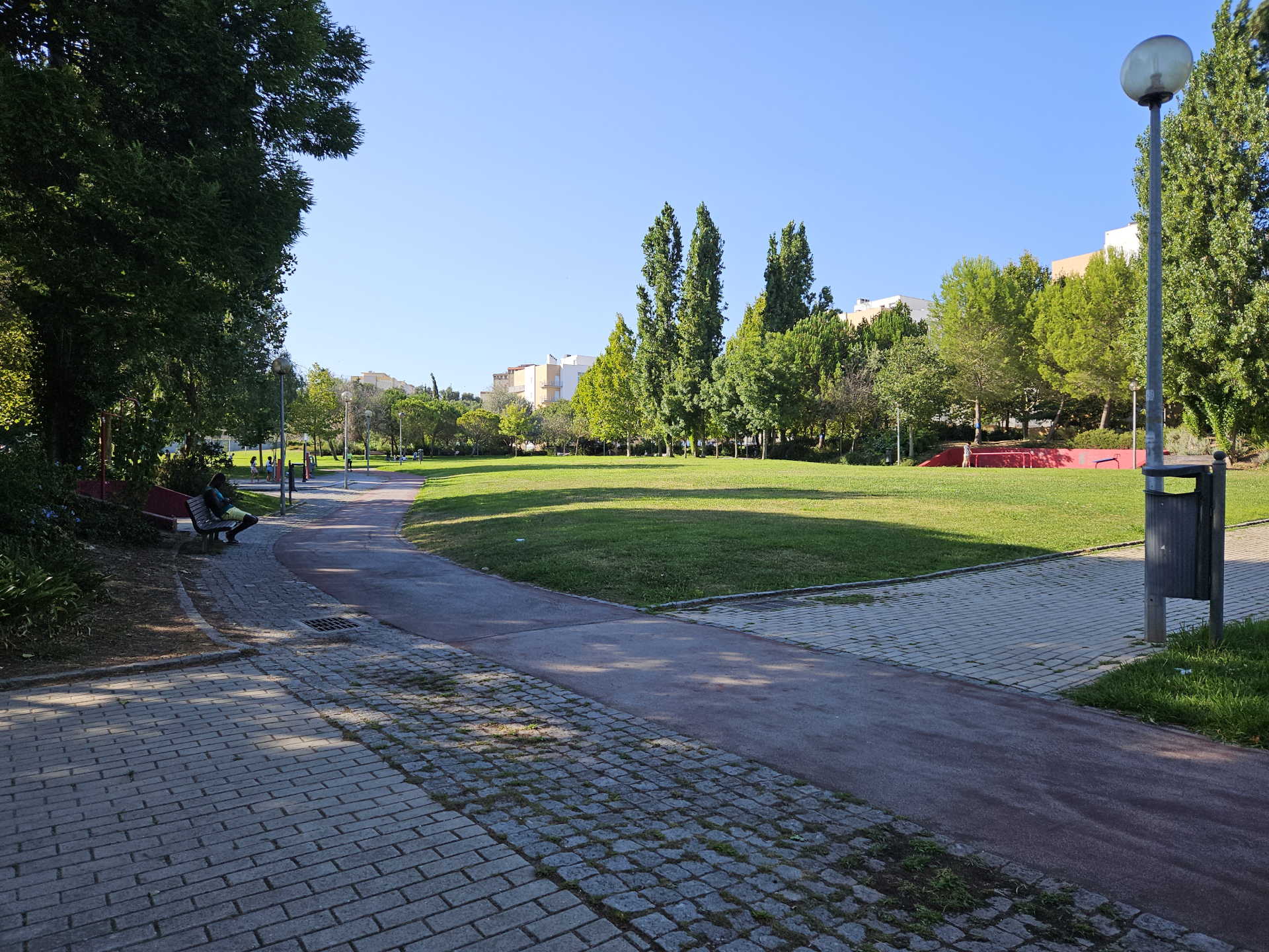 Loja - – Urbanização Quinta da Flamenga