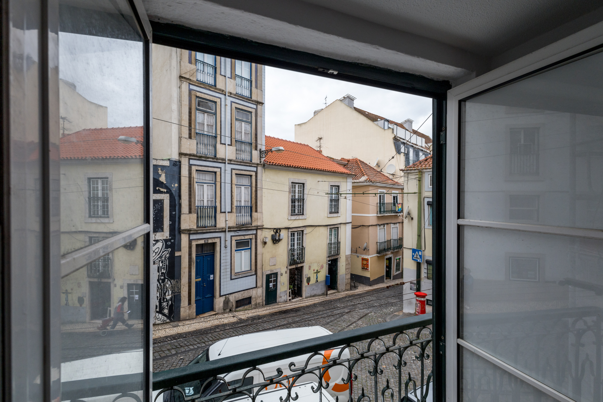 Apartamento T1 na Calçada de Santo André - Graça/Lisboa