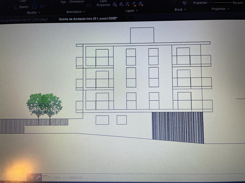 Terreno Urbano com Projeto para construção de 8 fogos