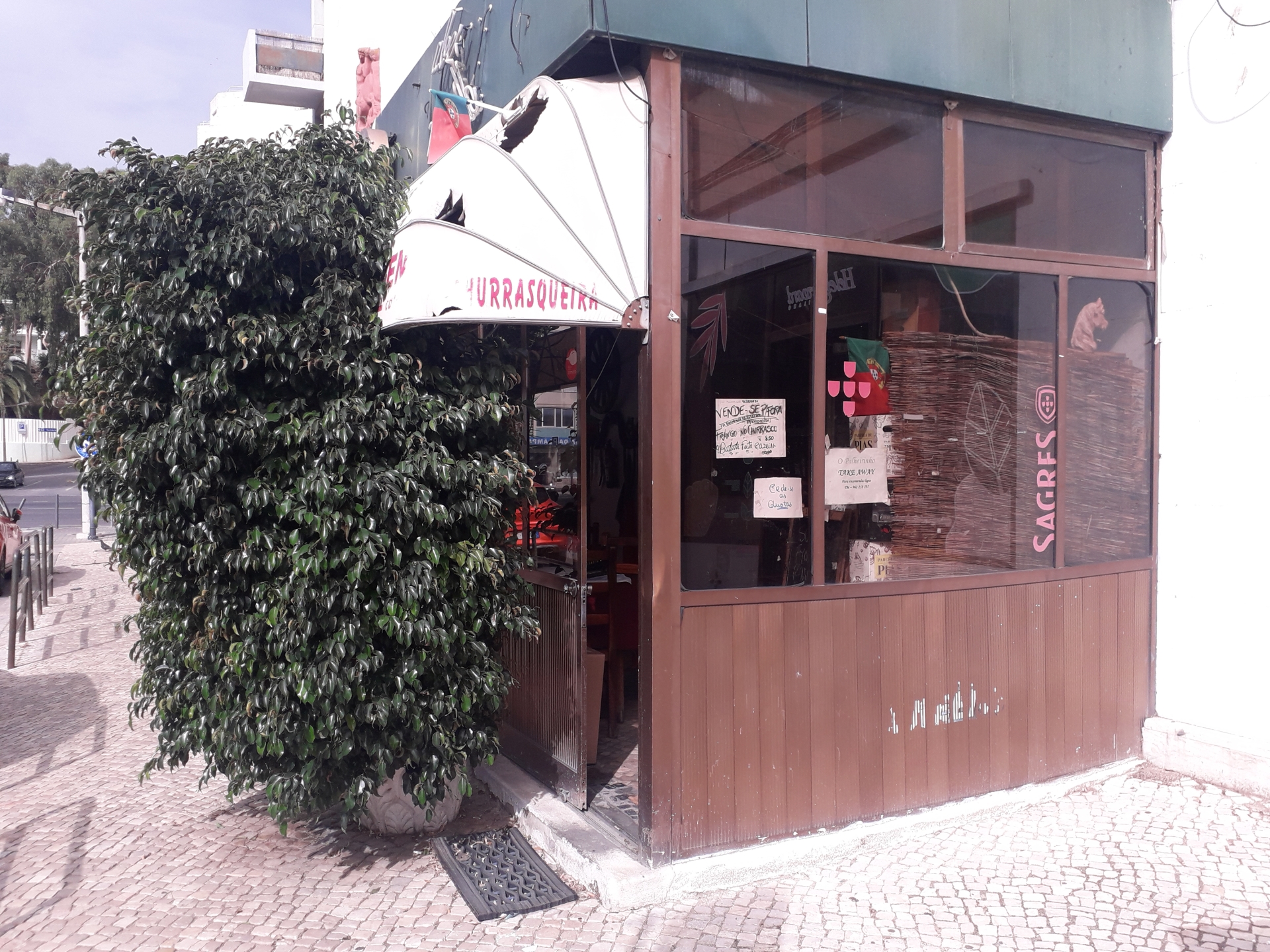 Restaurante para trespasse junto à avenida dos EUA, Lisboa