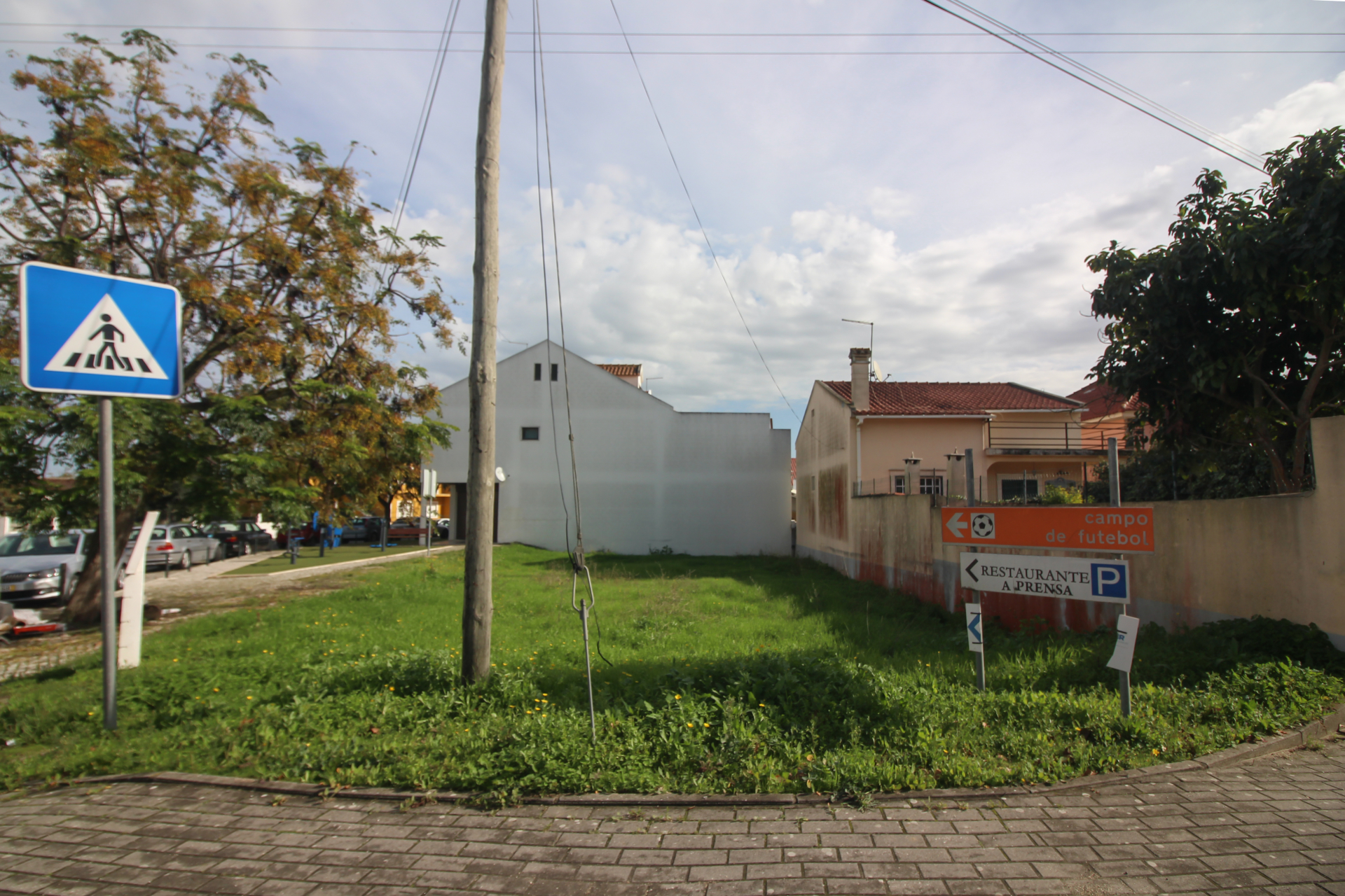 Opportunity : Urban plot with 336m2 in Cheganças, Alenquer!