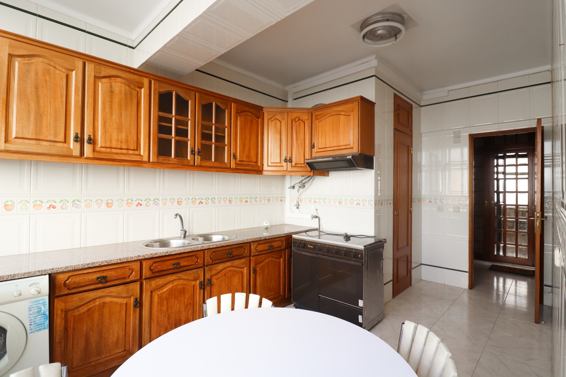 Excellent 4-bedroom apartment with elevator in Alverca