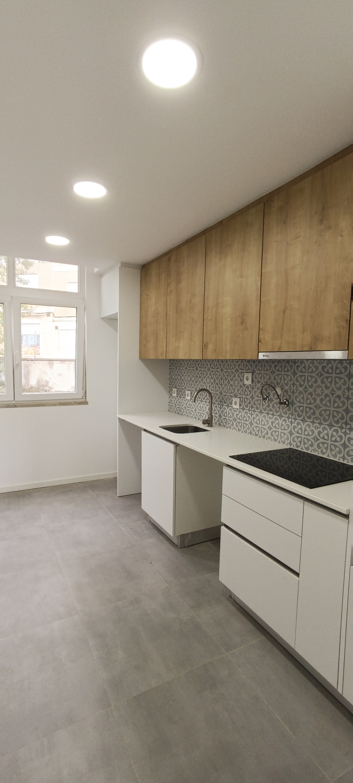 Apartamento T3 Totalmente Remodelado, Queluz