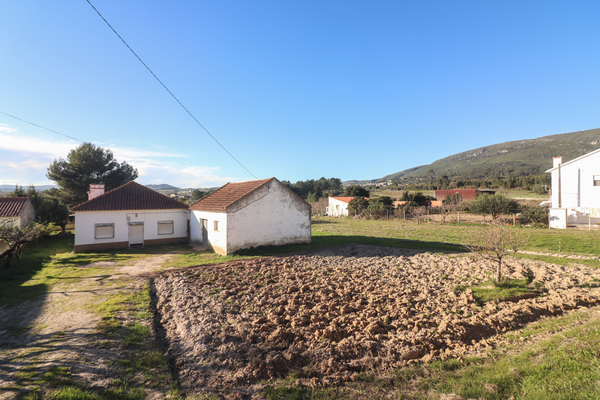 Moradia T3 com potencial incrível em Cabanas de Chão e vista Serra Montejunto