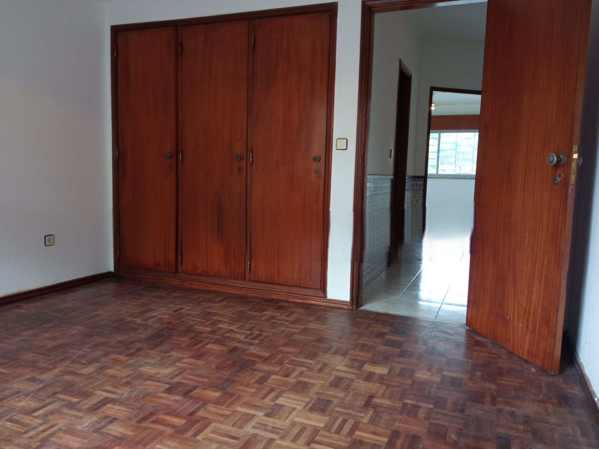 Apartamento T1 c/ arrecadação no sotão - Agualva - Cacém