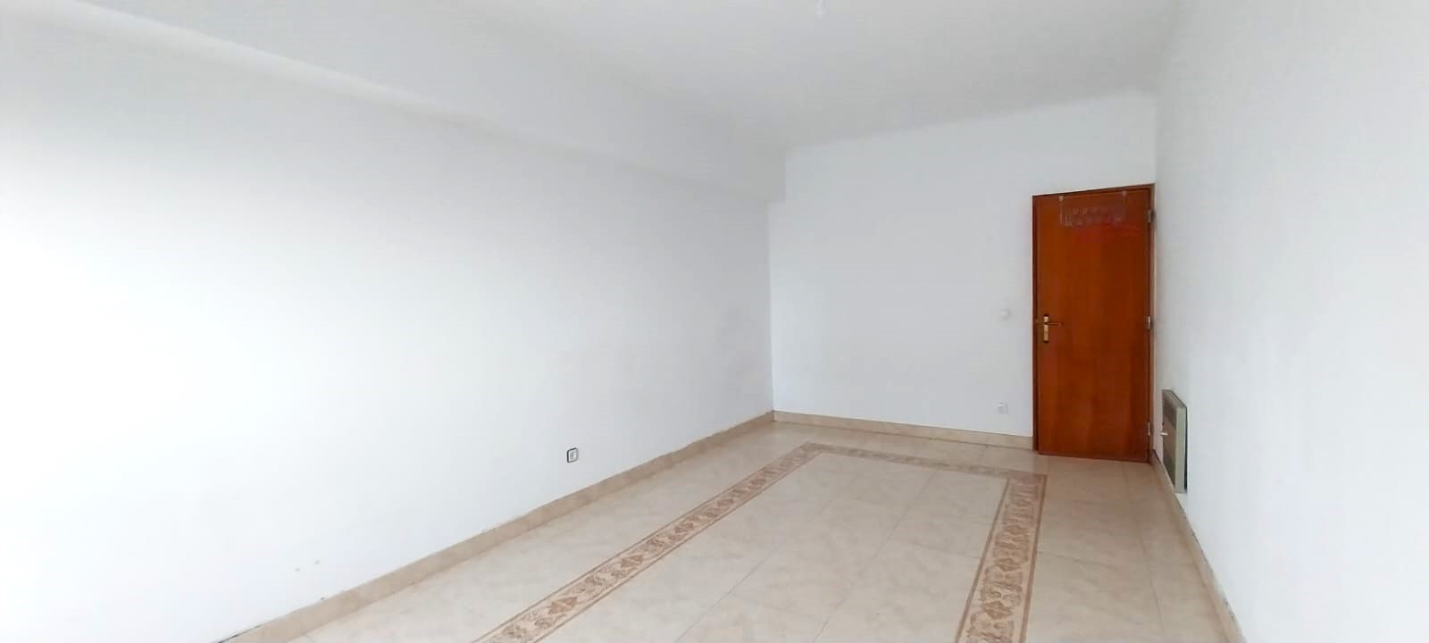 2-bedr. apartment in Portela with parking