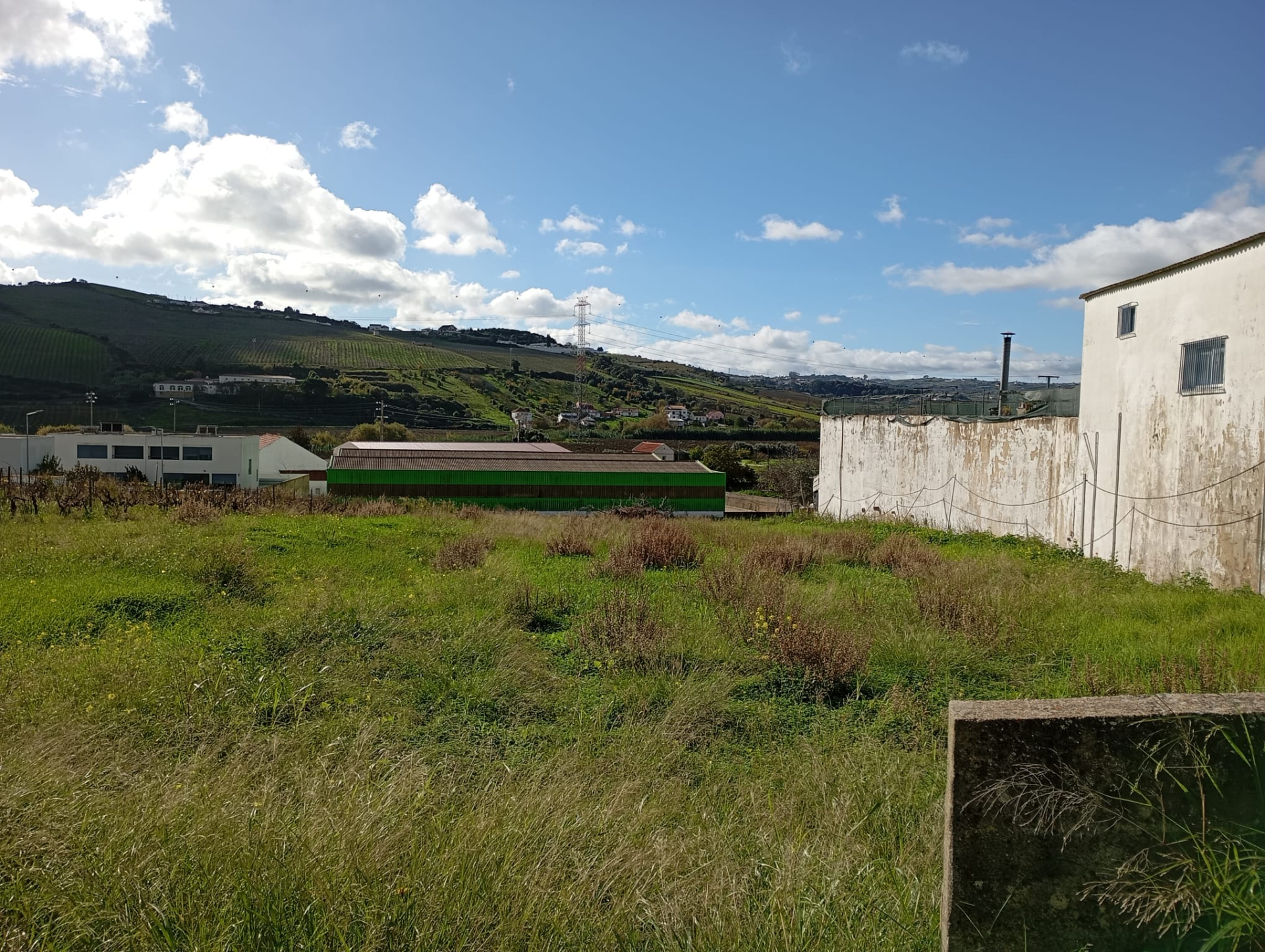 Terreno a 5 minutos do Carregado com viabilidade edificativa para 10 moradias habitacionais