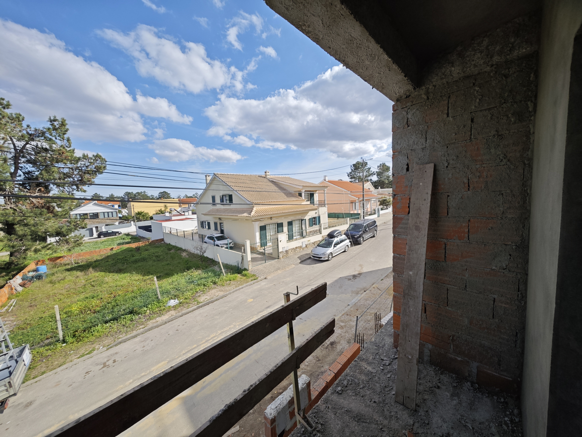 Brand new 3-bedroom house in Fernão Ferro