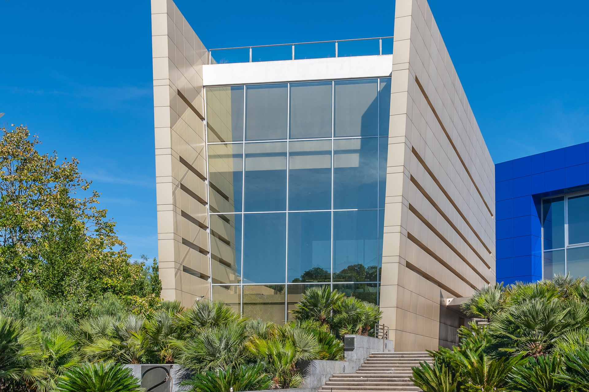 Edifício Comercial em Oeiras - Lisboa