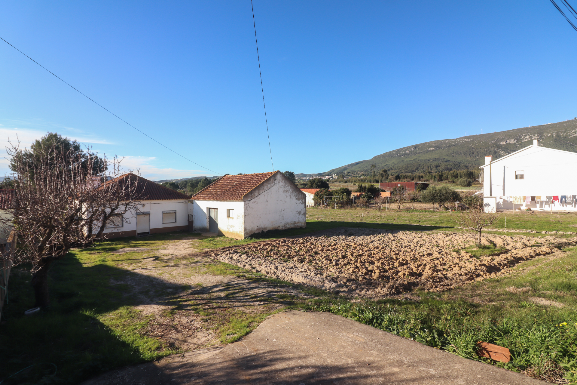 Moradia T3 com potencial incrível em Cabanas de Chão e vista Serra Montejunto