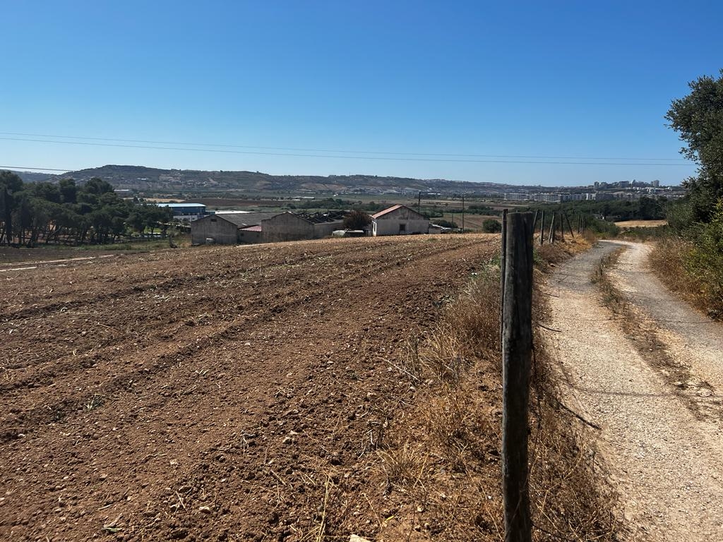 Terreno Urbano com 6500 m2 para construção