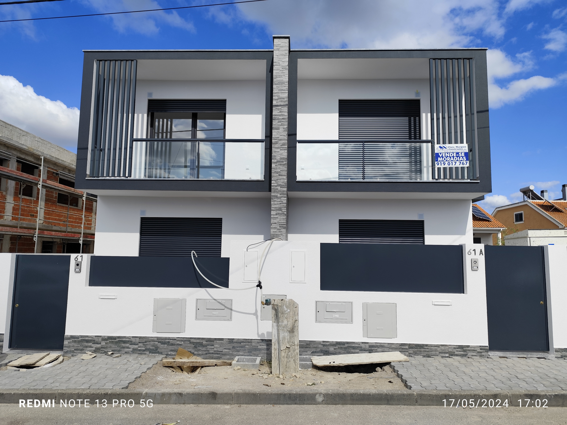 4 bedroom semi-detached house in Bairro das Laranjeiras - Fernão Ferro