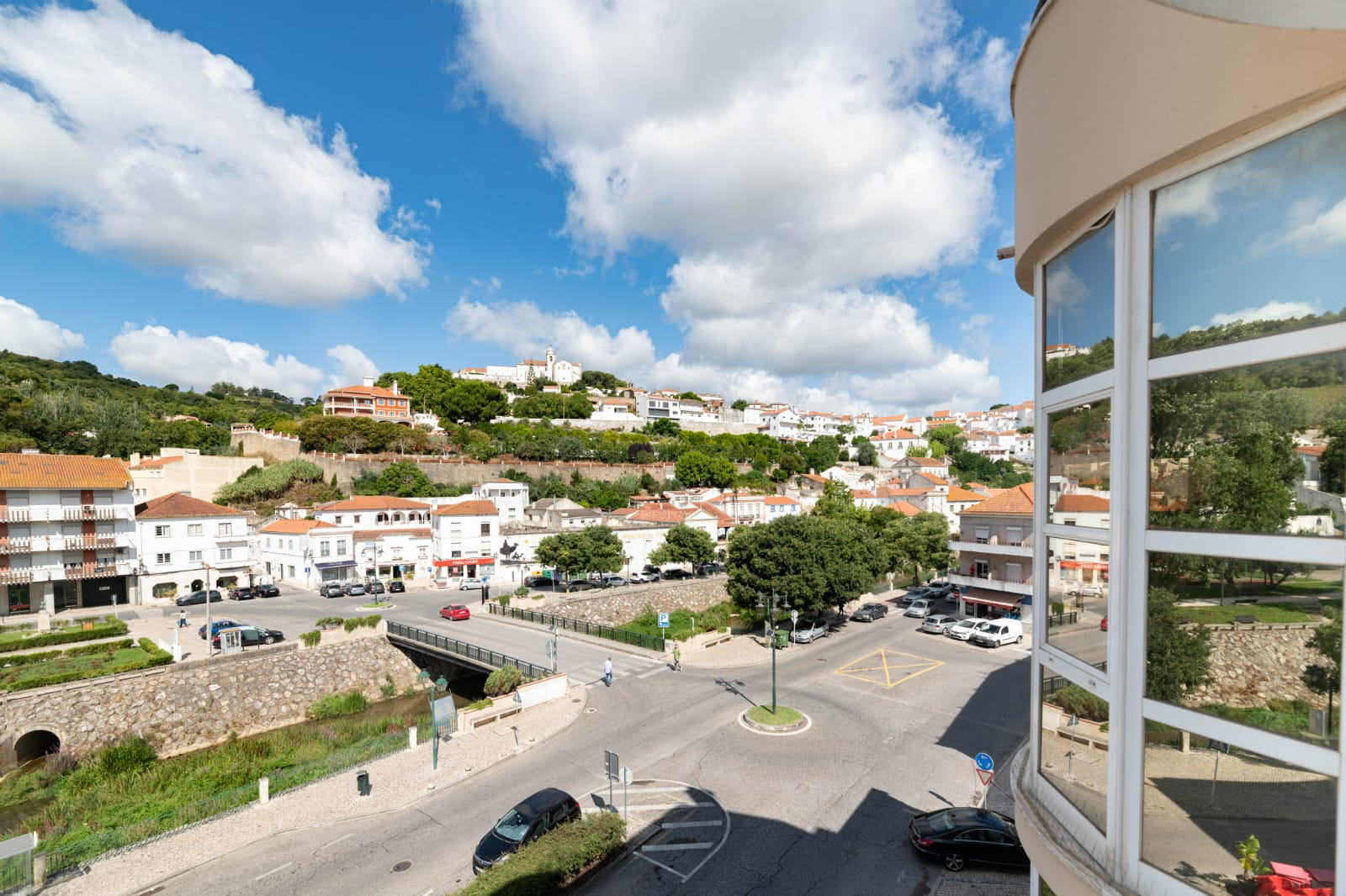 Apartment 3 Bedrooms Alenquer Center w/ Parking