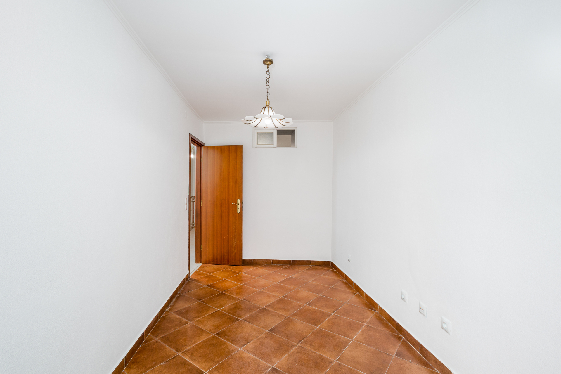 Apartamento T1 na Calçada de Santo André - Graça/Lisboa