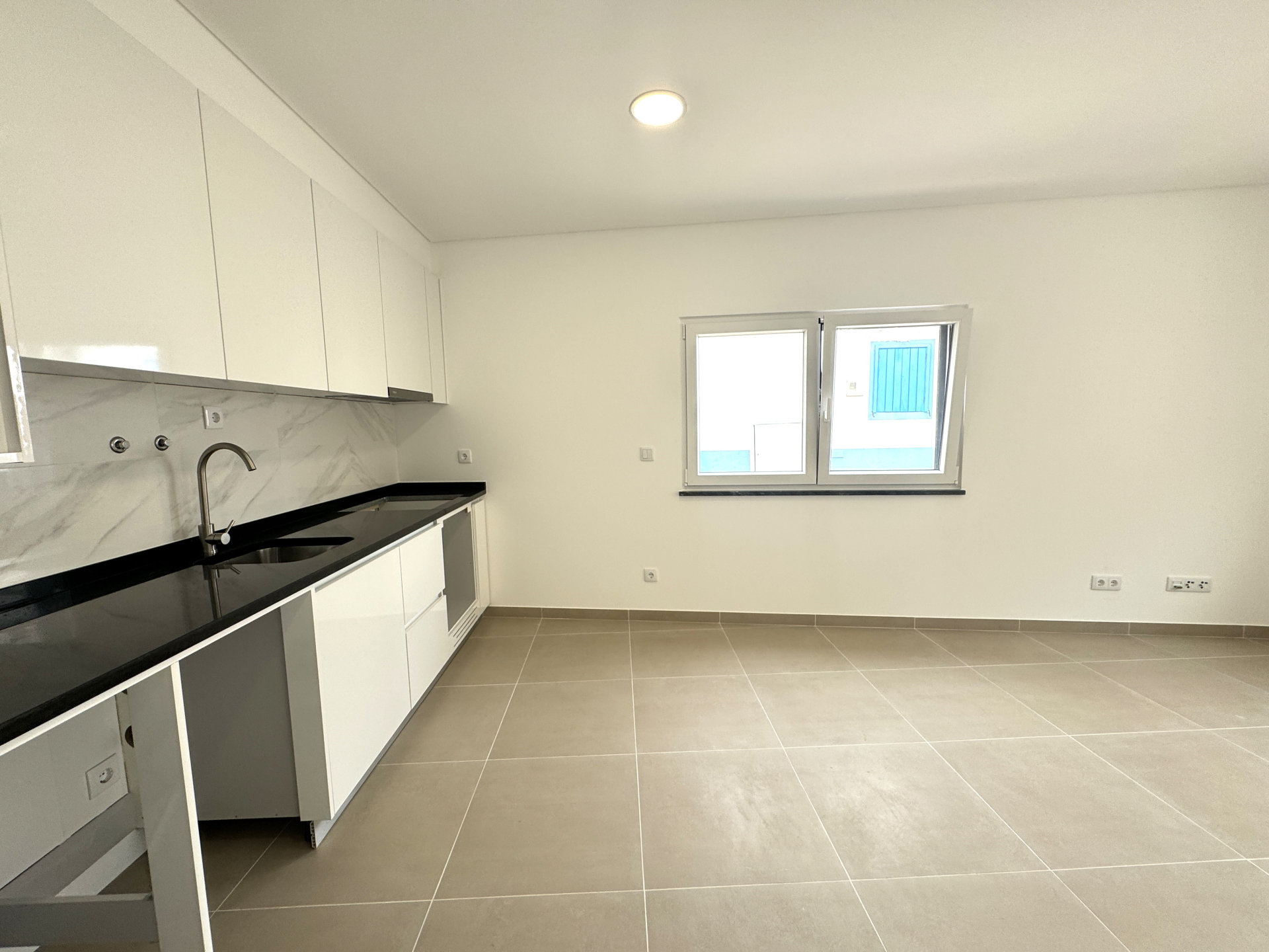 Apartamento NOVO T2 em Ferrel