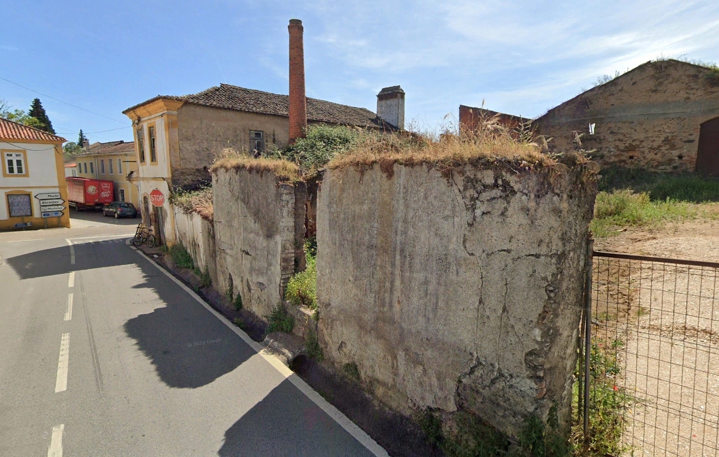 Ruined Buildings + Rustic Land